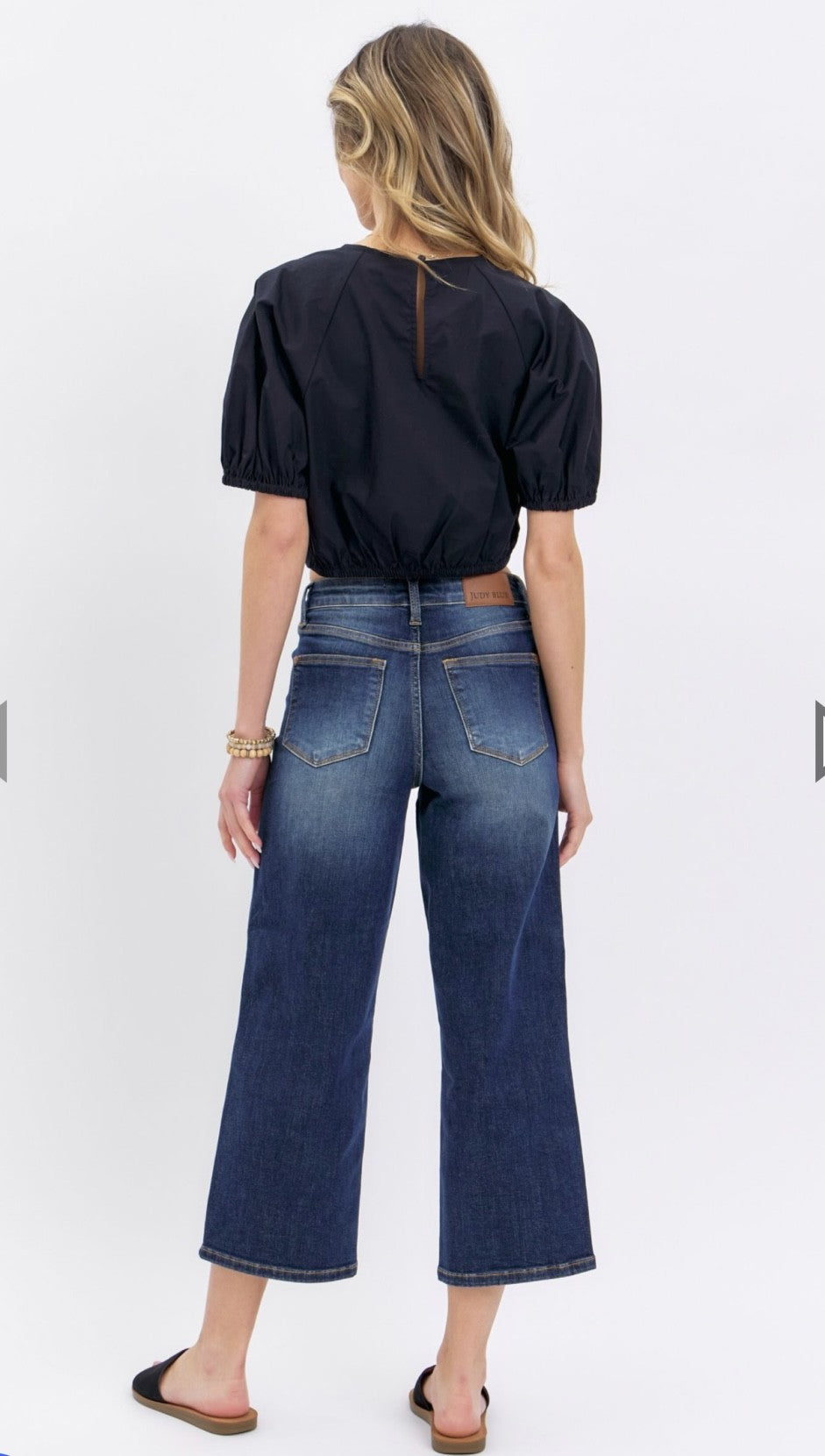 Judy Blue Mid Rise Tummy Control Capris