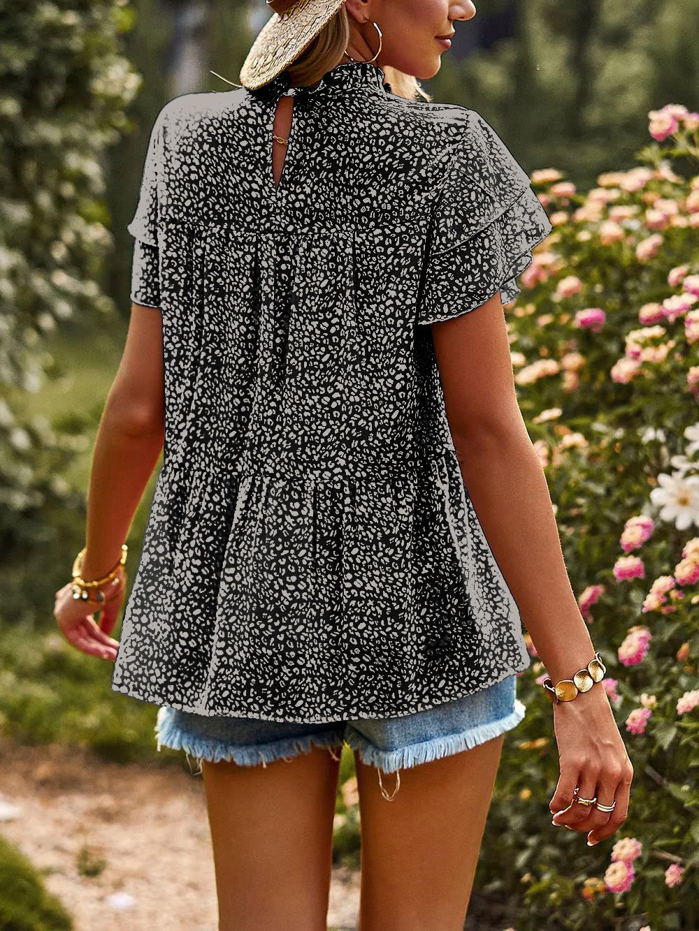 Black and White Wonder Top