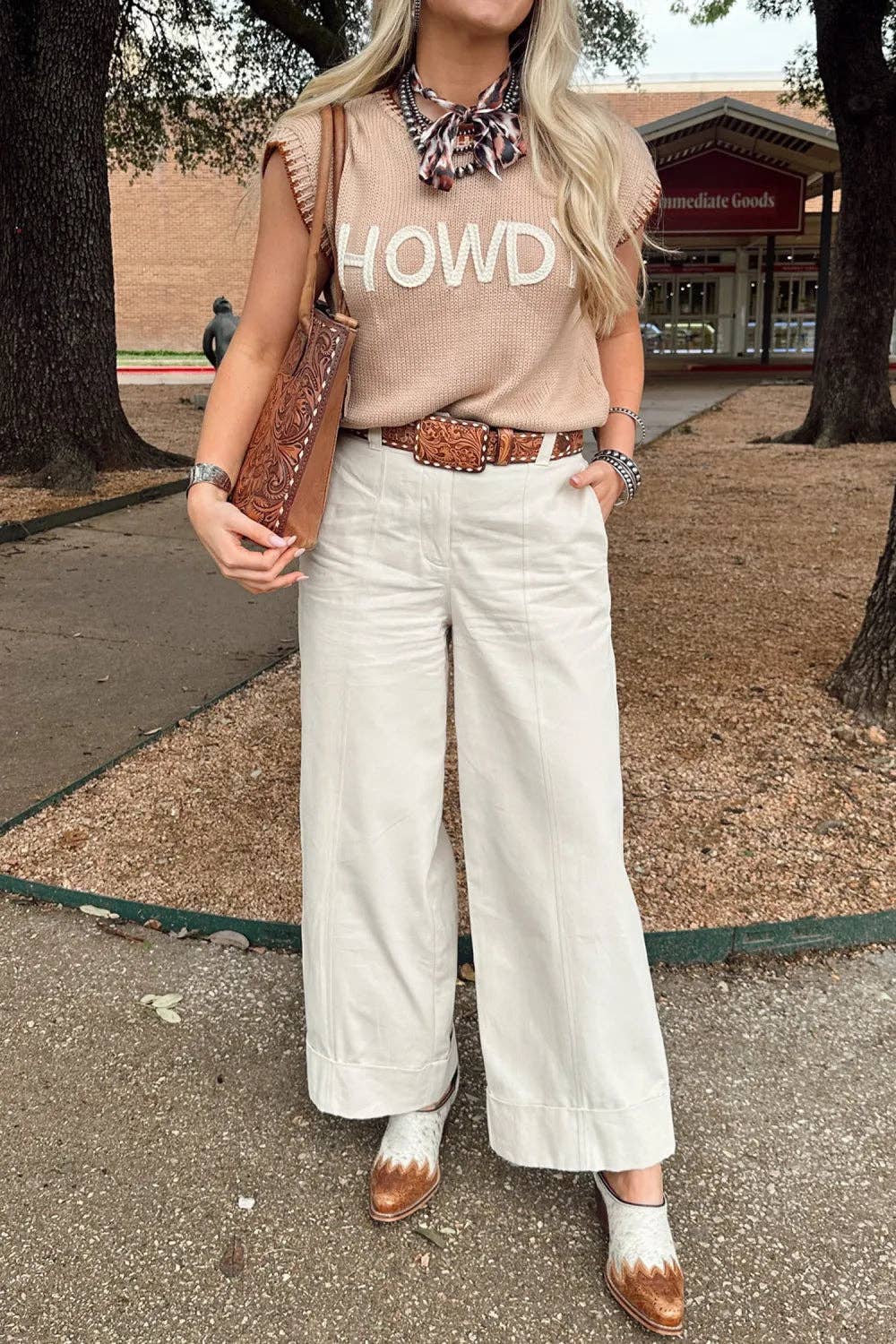 HOWDY Sweater