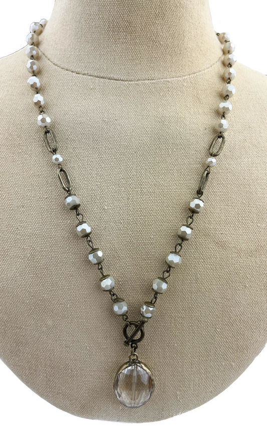 Link Chain Ivory Necklace with Round Pendant