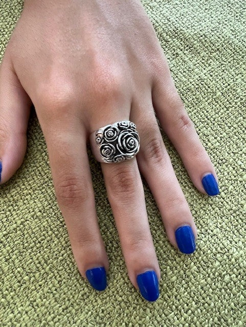 Silver Floral Ring-Size 7 Only